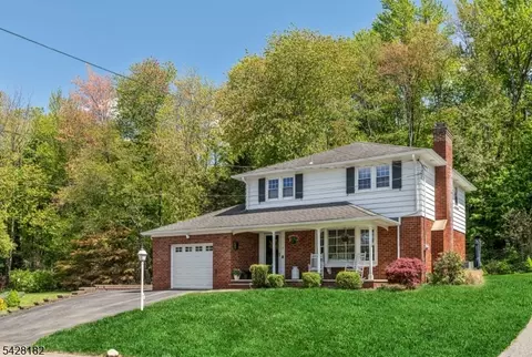 5 East St, Wanaque, NJ 07465
