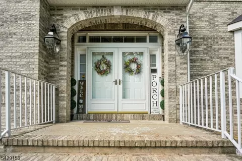 6 Diane Ct, Wayne, NJ 07470 photo 3