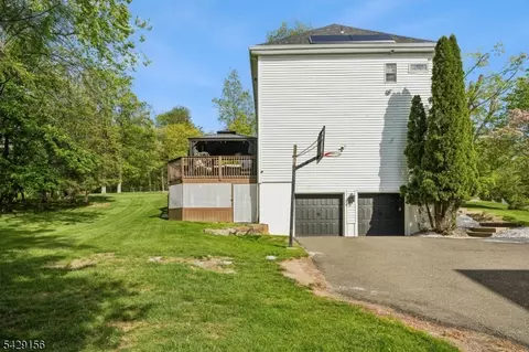 Exterior - 6 Diane Ct, Wayne, NJ 07470 photo 8 of 8