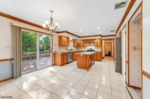86 Timberline Dr, Wayne, NJ 07470 photo 11