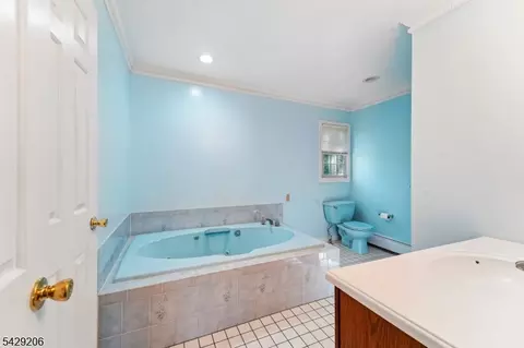 86 Timberline Dr, Wayne, NJ 07470 photo 19