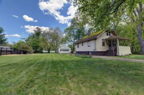 86 Greenwood Ave, Pequannock Twp, NJ 07440