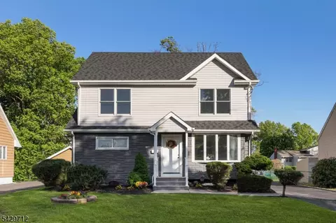 81 Hutchinson St, Clark, NJ 07066
