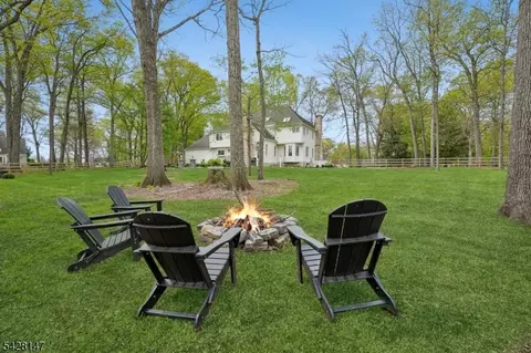 4 Flintlock Rd, Flemington, NJ 08822 photo 6
