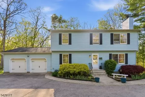 317 Morsetown Rd, West Milford, NJ 07480