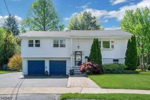10 Ronald Ter, Springfield, NJ 07081