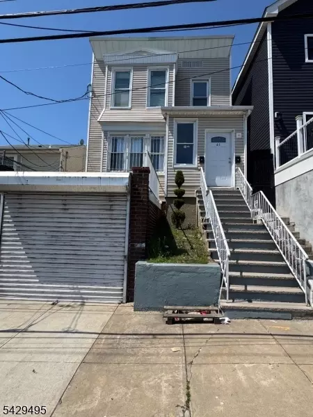 45 Ogden St, Newark, NJ 07104