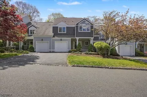 74 Cobbler Sq, Sparta, NJ 07871