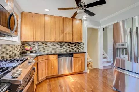 208 Perry St, Dover, NJ 07801 photo 10
