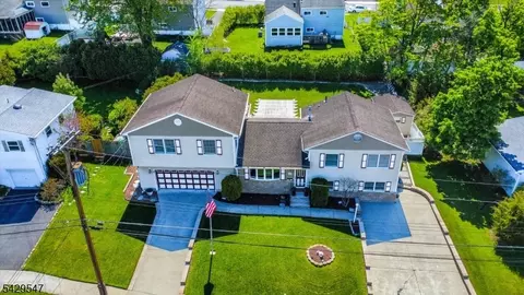208 Perry St, Dover, NJ 07801 photo 35