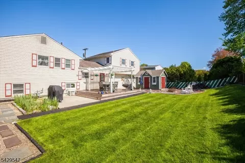 208 Perry St, Dover, NJ 07801 photo 33