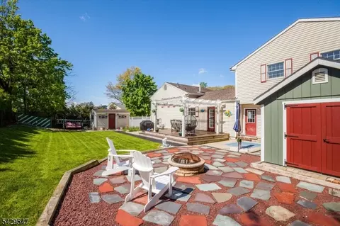 208 Perry St, Dover, NJ 07801 photo 34