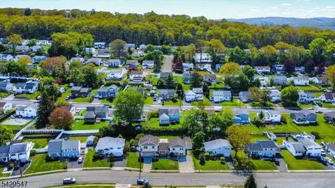 208 Perry St, Dover, NJ 07801 photo 41