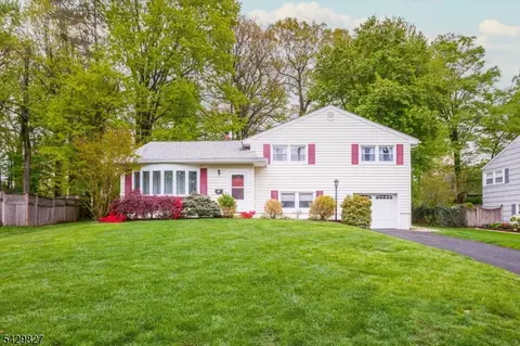 10 Ridge Way, Fanwood, NJ 07023