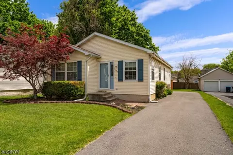 1180 4th Ave, Alpha, NJ 08865