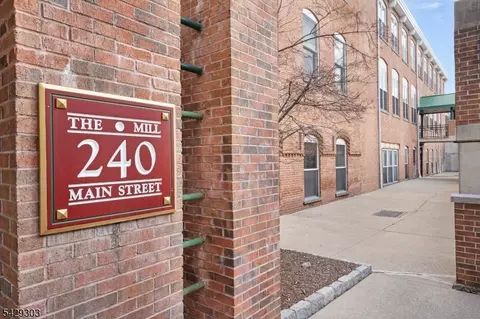 240 Main St #205, Little Falls, NJ 07424
