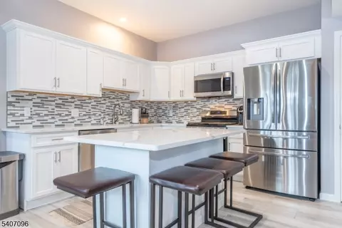 165 Lakeside Rd #6, West Milford Twp, NJ 07421