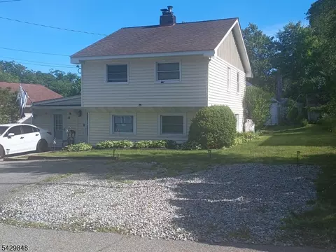 13 Ardena Rd, West Milford Twp, NJ 07421