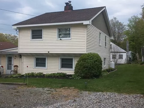 13 Ardena Rd, West Milford Twp, NJ 07421