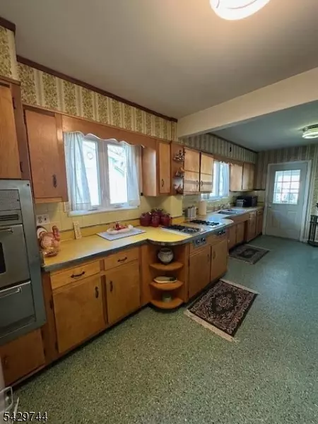 Kitchen - 1075 Thomas St, Hillside, NJ 07205 photo 1 of 1