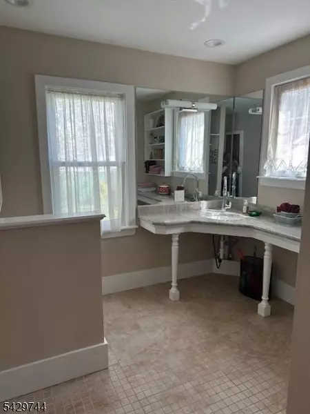 Bath - 1075 Thomas St, Hillside, NJ 07205 photo 1 of 3
