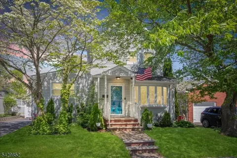613 Maplewood Ave, Roselle Park, NJ 07204