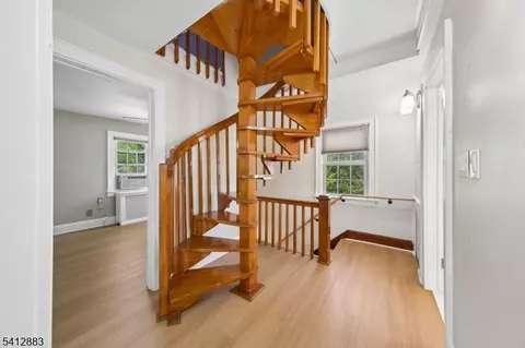 Entry Way - 121 Meisel Ave, Springfield, NJ 07081 photo 3 of 3