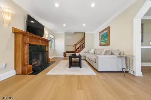 Living - 121 Meisel Ave, Springfield, NJ 07081 photo 2 of 2