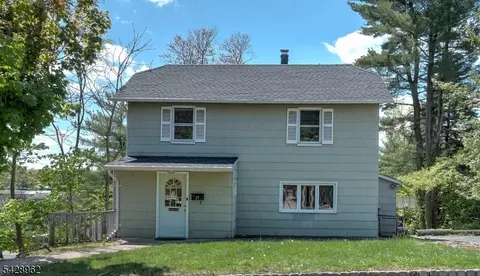 13 Hazel Ave, Livingston, NJ 07039