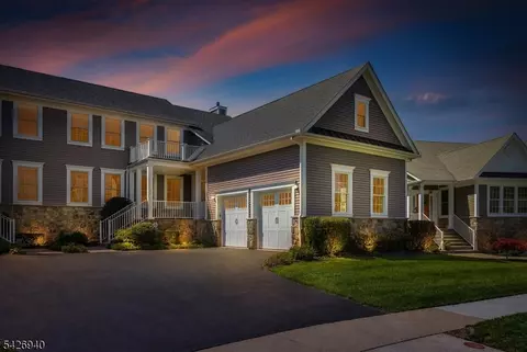 84 Bedford Dr, Skillman, NJ 08558
