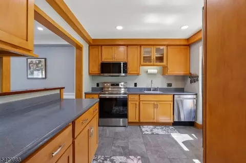 8 Bob White, Hackettstown, NJ 07840 photo 13