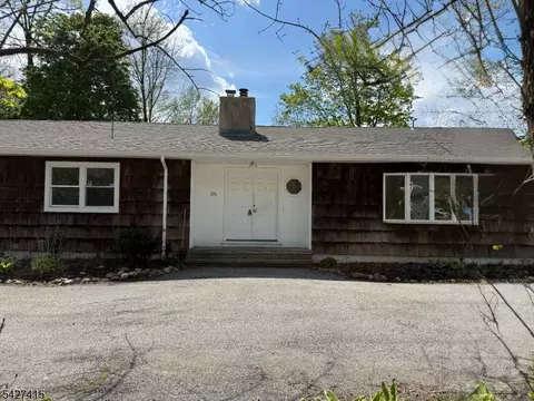 175 Highland Lakes Rd, Highland Lakes, NJ 07422