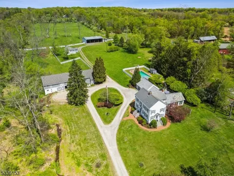 70 Pleasant Run Rd, Flemington, NJ 08822