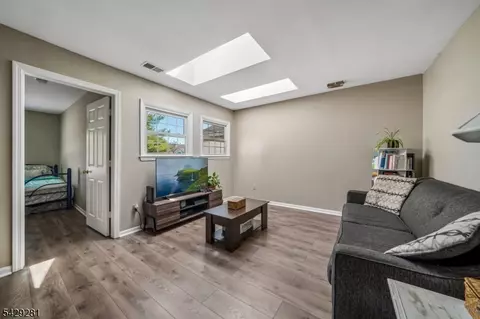 101 Jamestown Rd Ondo, Basking Ridge, NJ 07920