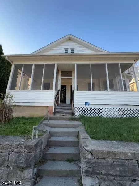30 High St, Blairstown Twp, NJ 07825