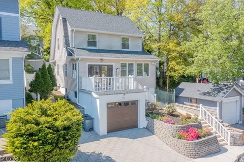 19 Pine St, West Orange, NJ 07052
