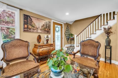 43 Everett Dr, Dover, NJ 07801 photo 5