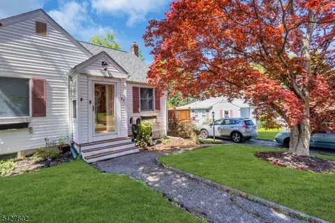 43 Everett Dr, Dover, NJ 07801 photo 2