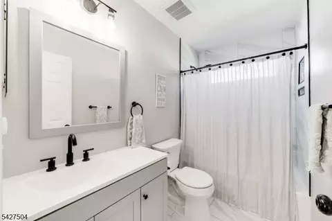 71 Saxton Dr, Hackettstown, NJ 07840 photo 27