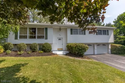 28 Elizabeth Dr, Wantage, NJ 07461