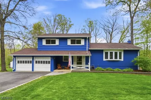 58 Radtke Rd, Randolph, NJ 07869