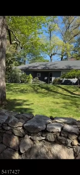 40 Old Army Rd, Bernardsville, NJ 07924