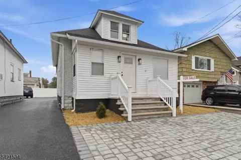 77 Lakeside Ave, Pompton Lakes, NJ 07442