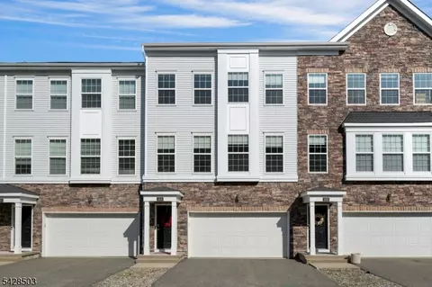 1808 Devon Ln, Rockaway, NJ 07866