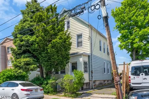 609 Montgomery St, Elizabeth, NJ 07202