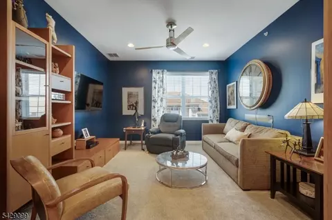 10402 Warrens Way #402, Wanaque, NJ 07465