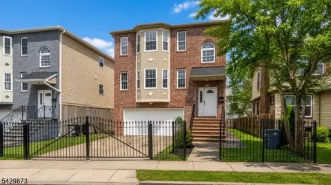 148 N Munn Ave, East Orange, NJ 07017