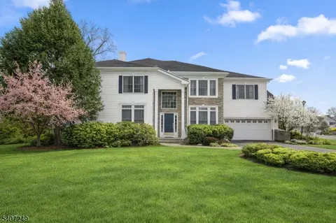 48 Bovensiepen Ct, Roseland, NJ 07068