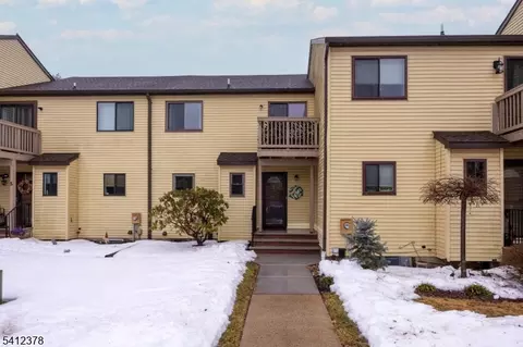 7 Lake Ct, Flemington, NJ 08822