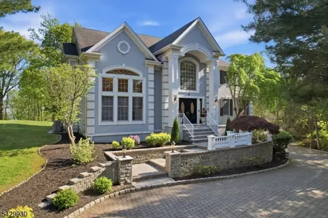 33 Scheurman Ter, Warren, NJ 07059